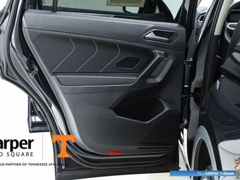 Used 2022 Volkswagen Tiguan SE image 56