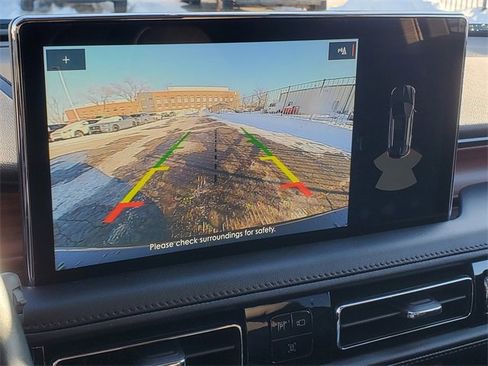 Certified 2023 Lincoln Nautilus Reserve image 19