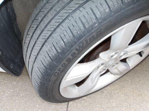 Used 2013 Hyundai Veloster w/ Tech Pkg FWD image 45