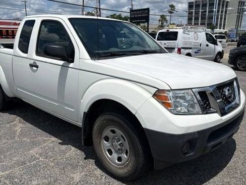 Used 2018 Nissan Frontier S RWD image 1