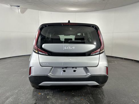 Used 2025 Kia Soul S image 10