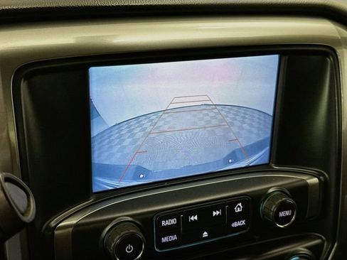 Used 2018 Chevrolet Silverado 1500 LT w/ LT Convenience Package AWD/4WD image 13