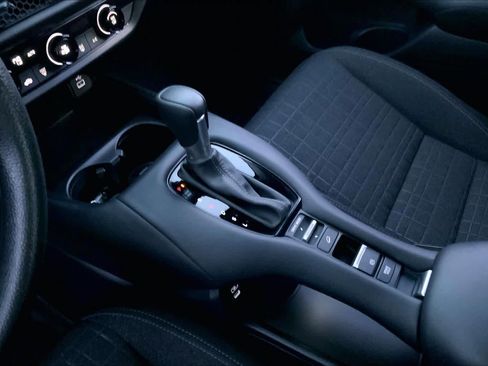 Used 2025 Honda HR-V LX image 16