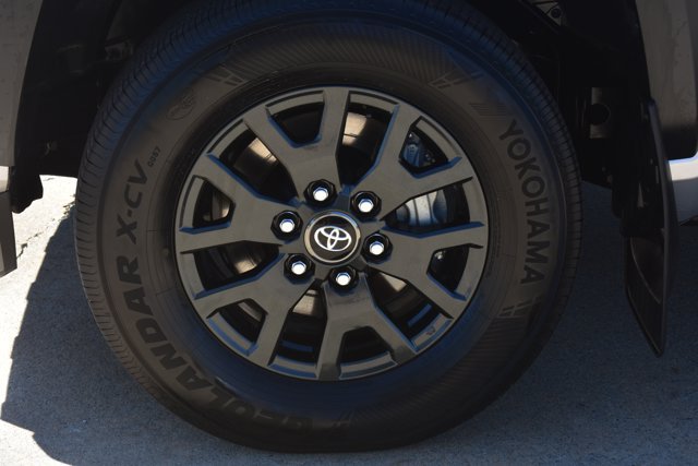 Used 2026 Toyota 4Runner SR5 AWD/4WD image 9