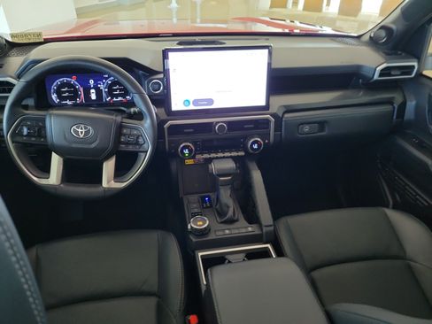 Used 2025 Toyota 4Runner Limited AWD/4WD image 18