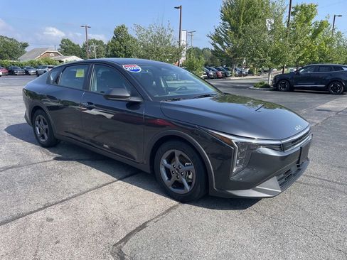 Used 2025 Kia K4 FWD image 9