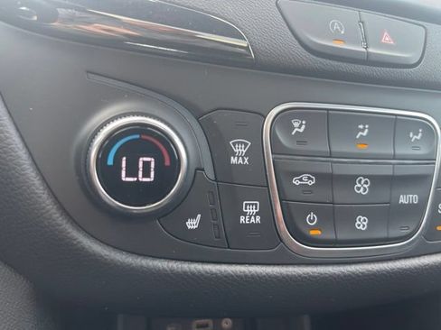 Used 2024 Chevrolet Equinox RS w/ LPO, Floor Liner Package FWD image 9