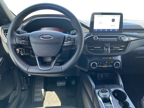 Used 2025 Ford Escape ST-Line AWD/4WD image 13