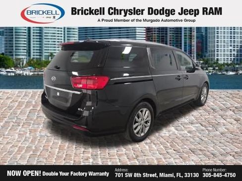 Used 2021 Kia Sedona EX FWD image 3