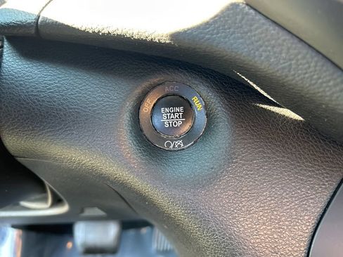 Used 2020 Jeep Cherokee Latitude Plus AWD/4WD image 40