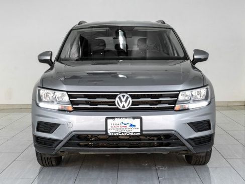 Used 2021 Volkswagen Tiguan SE FWD image 3