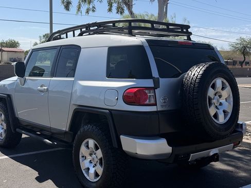 Used 2008 Toyota FJ Cruiser 4WD image 3