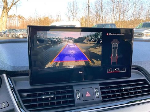 Used 2025 Audi Q5 2.0T Premium image 18