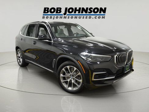 Used 2023 BMW X5 xDrive40i w/ Premium Package AWD/4WD image 1
