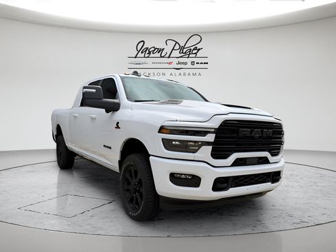 Used 2026 RAM 2500 Laramie AWD/4WD image 8