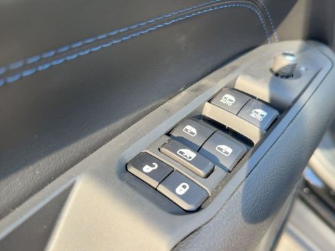 New 2026 Jeep Compass Latitude image 12