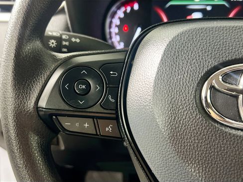 Used 2025 Toyota RAV4 LE image 18