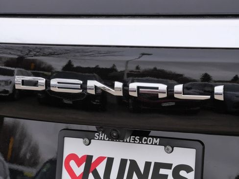 New 2026 GMC Yukon XL Denali w/ Sun & Power Step Package AWD/4WD image 13