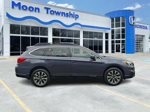 Used 2016 Subaru Outback 3.6R Limited AWD/4WD image 7
