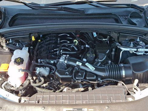Certified 2024 Jeep Grand Cherokee Limited w/ Luxury Tech Group II AWD/4WD image 30
