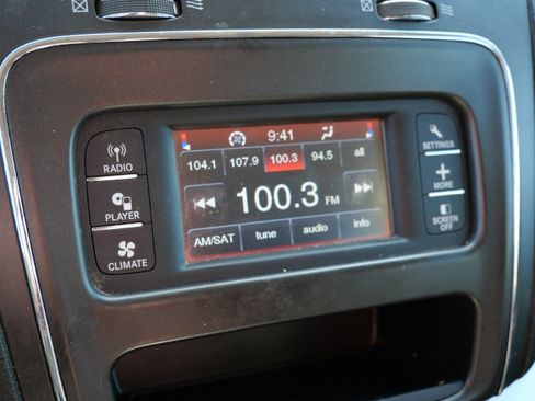 Used 2017 Dodge Journey SXT w/ Comfort/Convenience Group AWD/4WD image 24