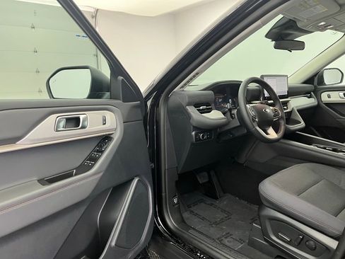 New 2026 Ford Explorer Active image 16