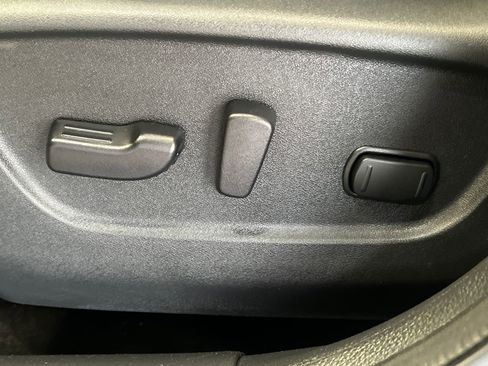 Used 2020 Nissan Rogue SL AWD/4WD image 33