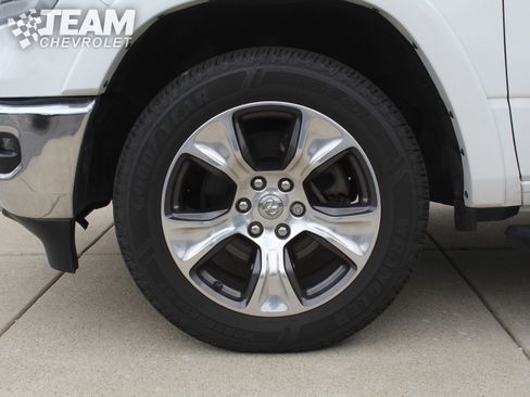 Used 2022 RAM 1500 Laramie AWD/4WD image 33