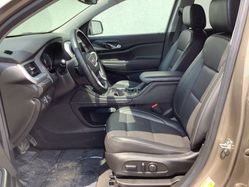 Used 2023 GMC Acadia SLT AWD/4WD image 12