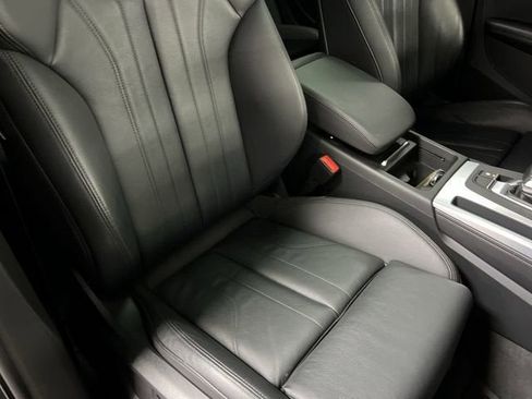 Used 2020 Audi Q5 2.0T Titanium Premium Plus w/ Premium Plus Package AWD/4WD image 29