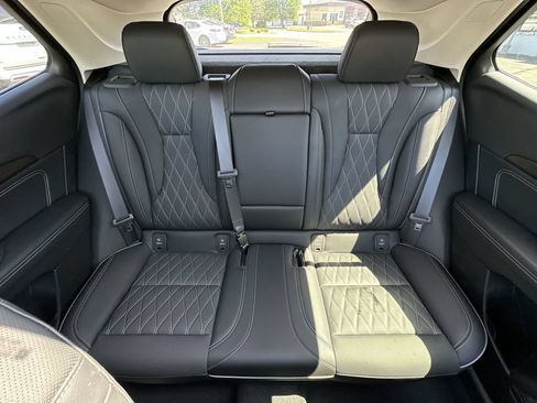 Used 2023 Buick Envision Avenir AWD/4WD image 25
