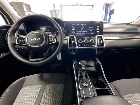 Used 2022 Kia Sorento LX FWD image 21