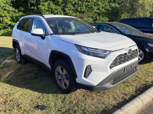 Used 2024 Toyota RAV4 XLE FWD image 3