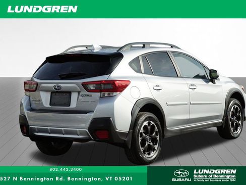 Used 2022 Subaru Crosstrek 2.0i Premium image 3