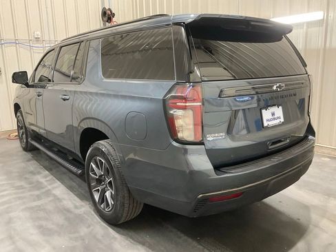 Used 2021 Chevrolet Suburban Z71 w/ Luxury Package image 25