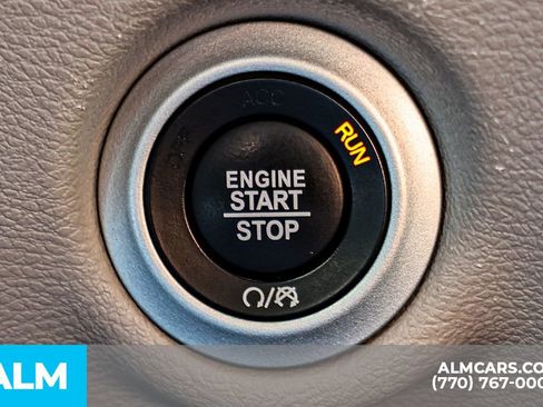 Used 2024 Chrysler Pacifica Touring-L image 47