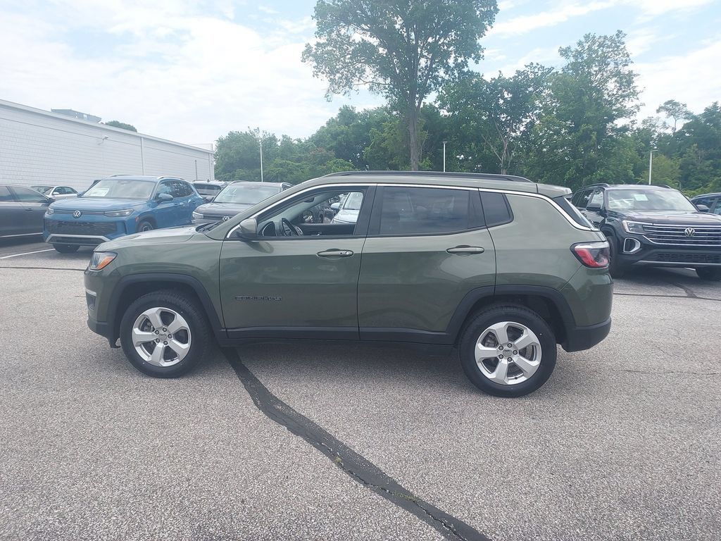 Used 2021 Jeep Compass Latitude w/ Convenience Group AWD/4WD image 4