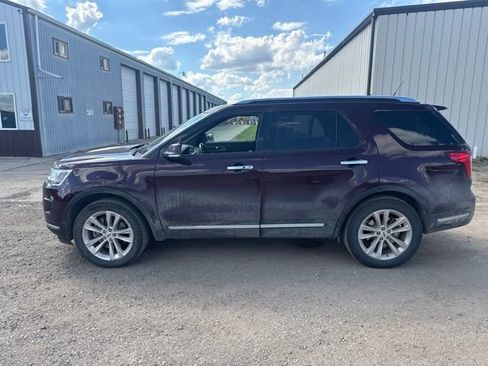 Used 2019 Ford Explorer Limited w/ Ford Safe & Smart Package AWD/4WD image 9