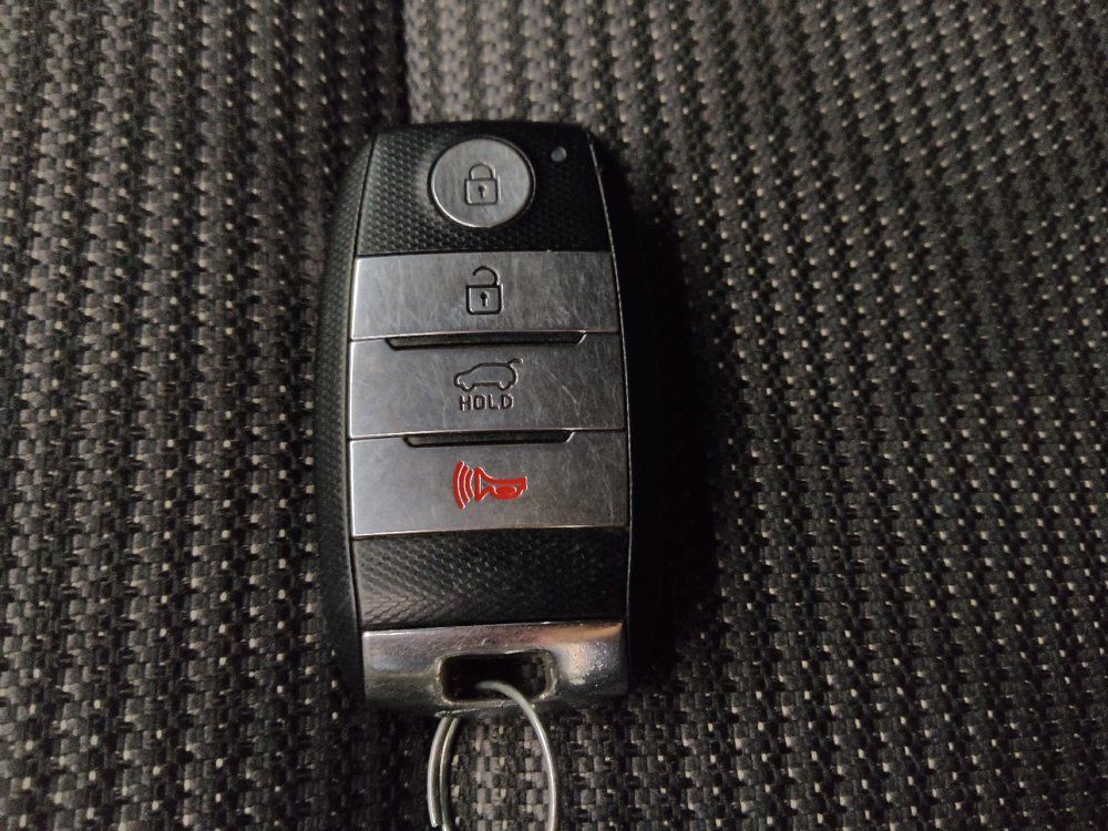 Used 2018 Kia Niro LX FWD image 32