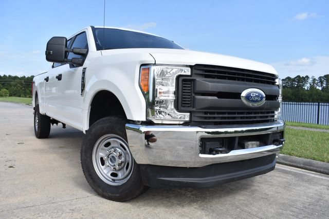 Used 2019 Ford F250 XL w/ Power Equipment Group AWD/4WD image 1