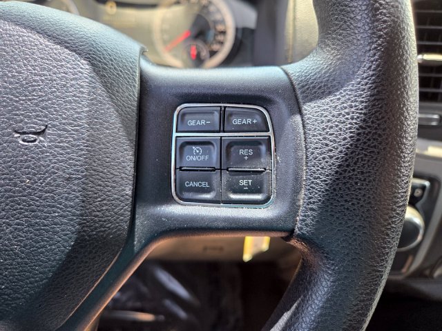 Used 2016 RAM 1500 Express RWD image 31