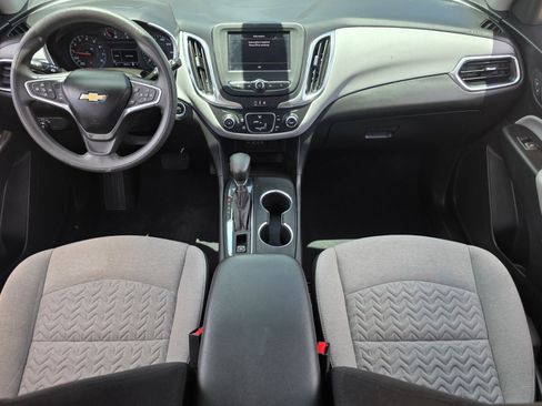 Used 2022 Chevrolet Equinox LS FWD image 12