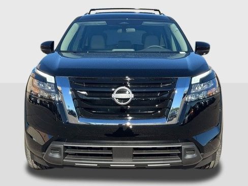 New 2025 Nissan Pathfinder SV image 8
