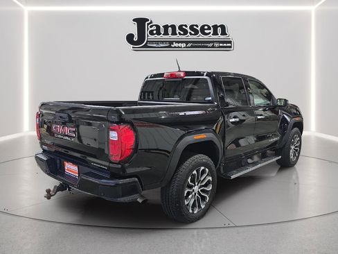 Used 2024 GMC Canyon Denali image 5