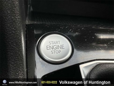 Certified 2022 Volkswagen Taos SEL image 29