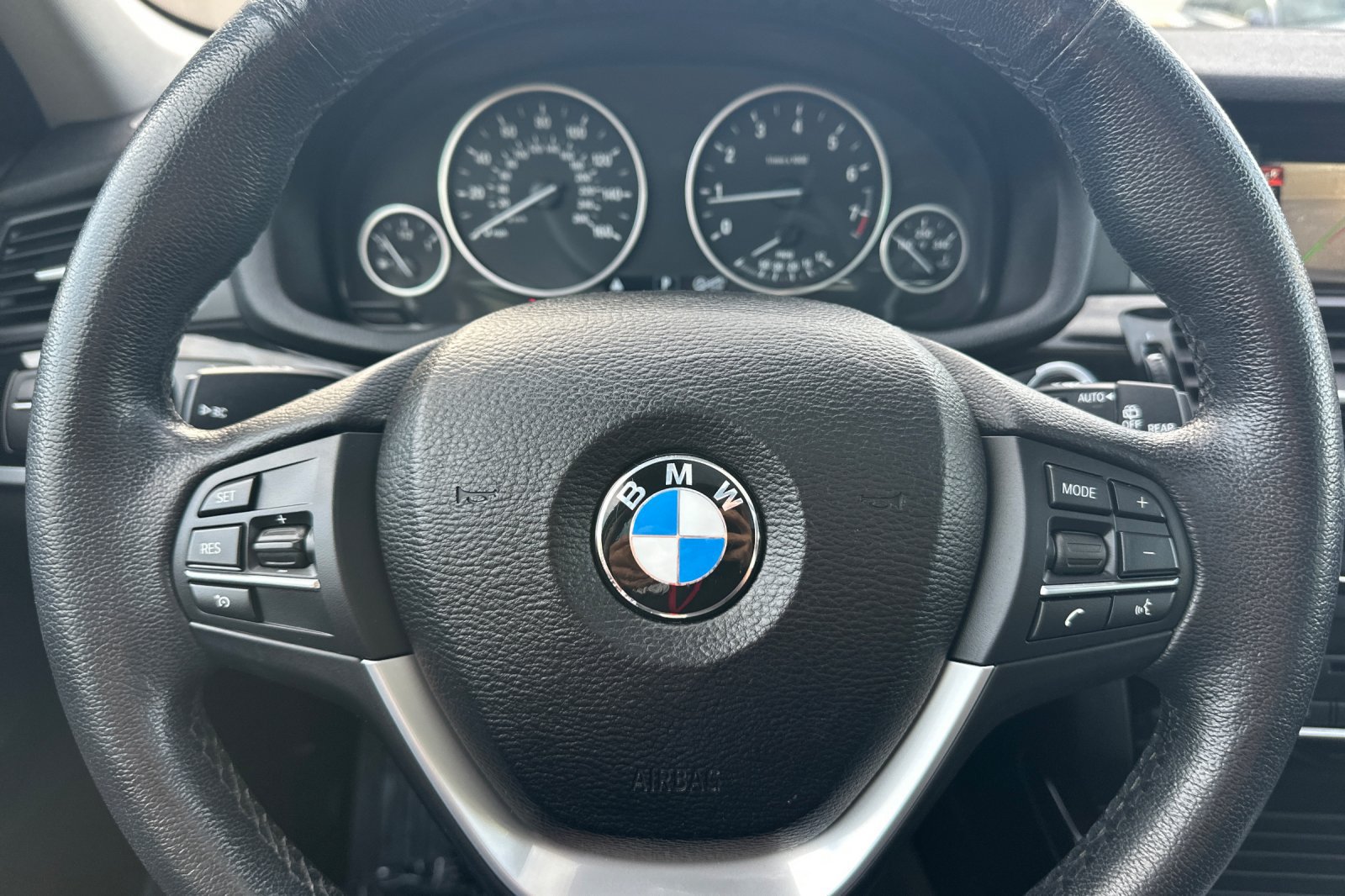 Used 2017 BMW X3 xDrive28i AWD/4WD image 25
