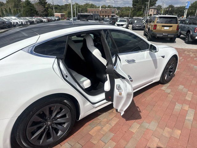 Used 2019 Tesla Model S Long Range AWD/4WD image 29