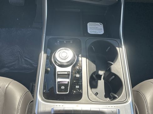 New 2026 Kia Carnival EX FWD image 18