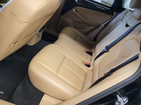 Used 2018 Porsche Macan S AWD/4WD image 14