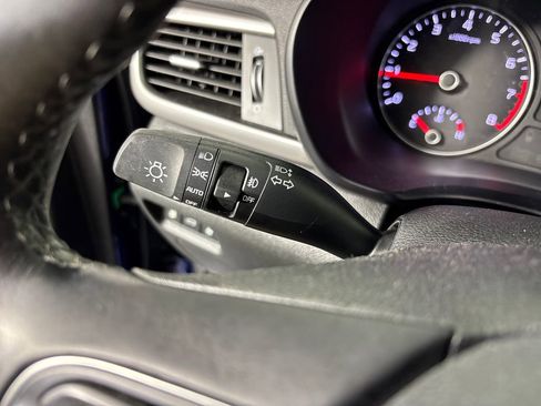 Used 2018 Kia Optima S image 17